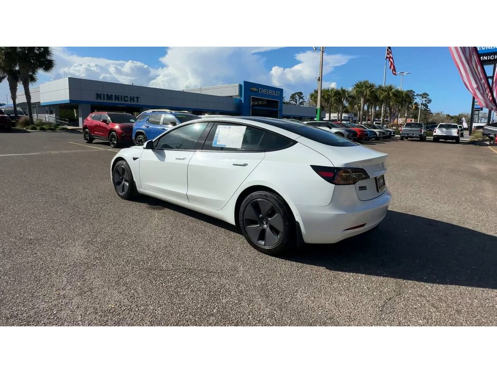Used 2021 Tesla Model 3 Standard Range Plus image 4