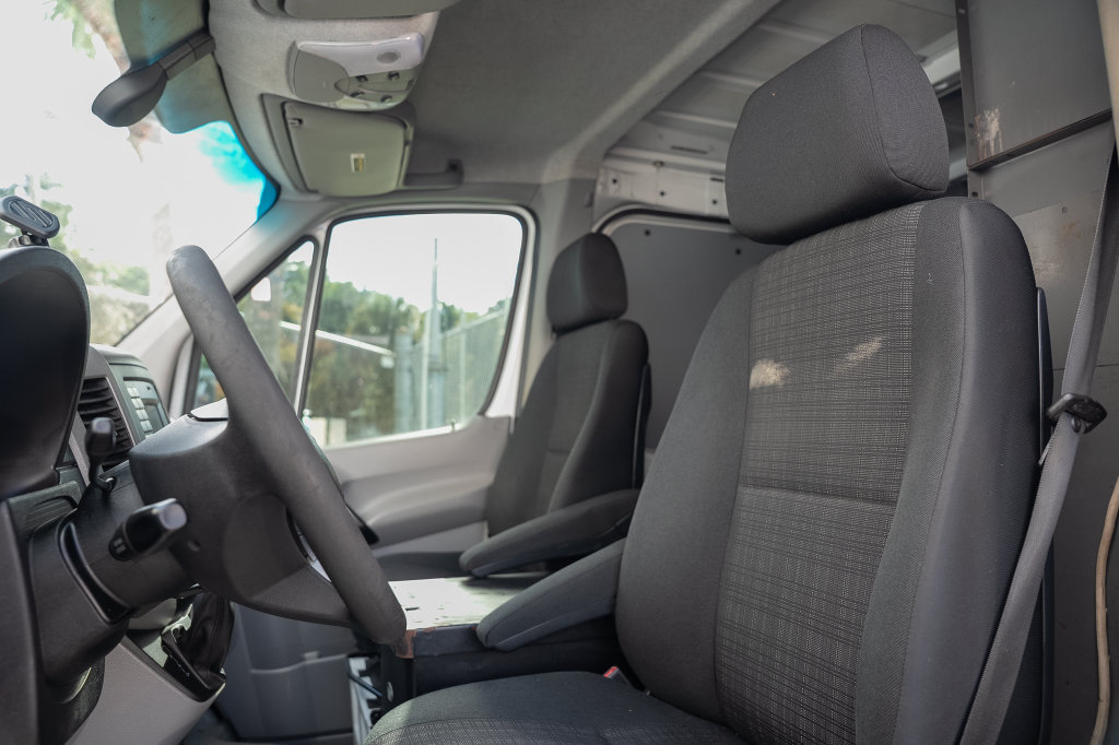 Used 2017 Mercedes-Benz Sprinter 2500 image 18
