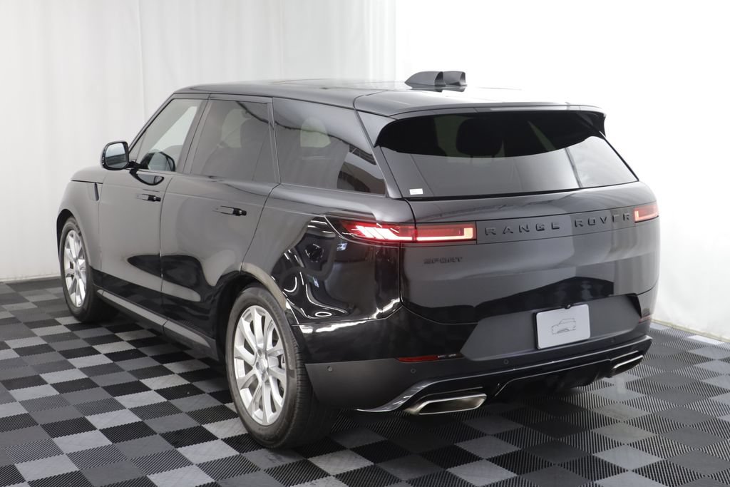 Used 2025 Land Rover Range Rover Sport SE AWD/4WD image 15