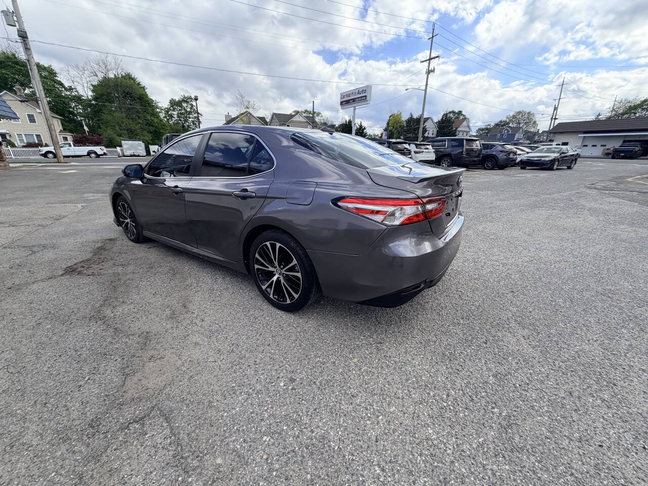Used 2021 Toyota Camry LE FWD image 26