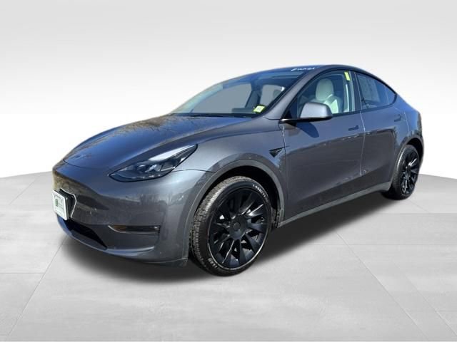 Used 2023 Tesla Model Y Long Range image 3