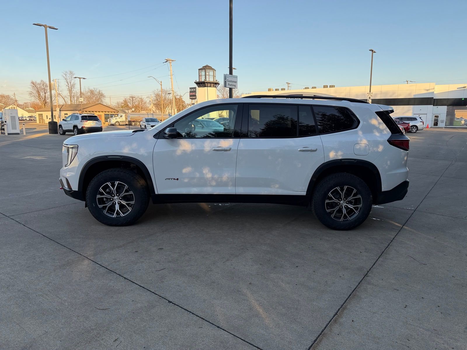 New 2026 GMC Acadia AT4 image 8