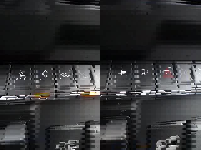 Used 2024 Chevrolet Silverado 1500 Custom image 23