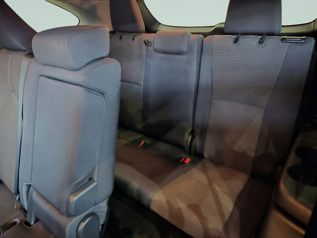Used 2023 Toyota Highlander LE image 23