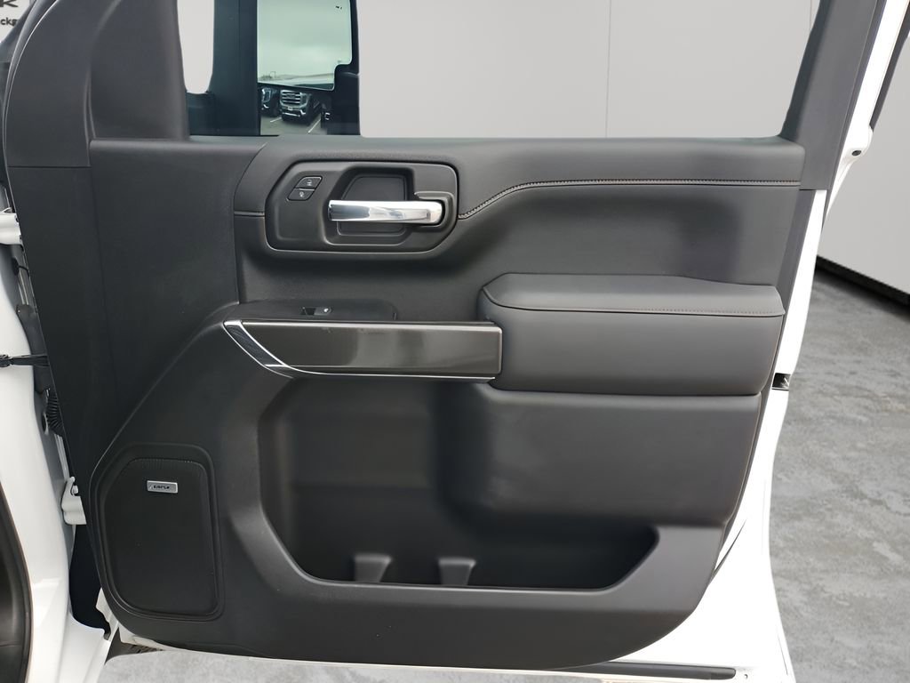 Used 2023 GMC Sierra 3500 AT4 w/ AT4 Premium Plus Package image 13