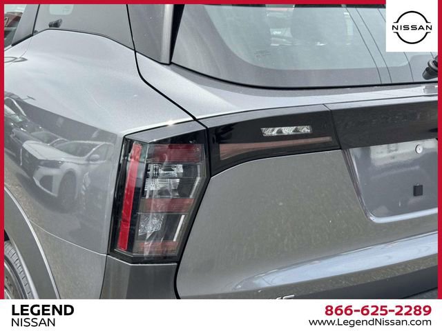 Used 2025 Nissan Kicks S AWD/4WD image 11