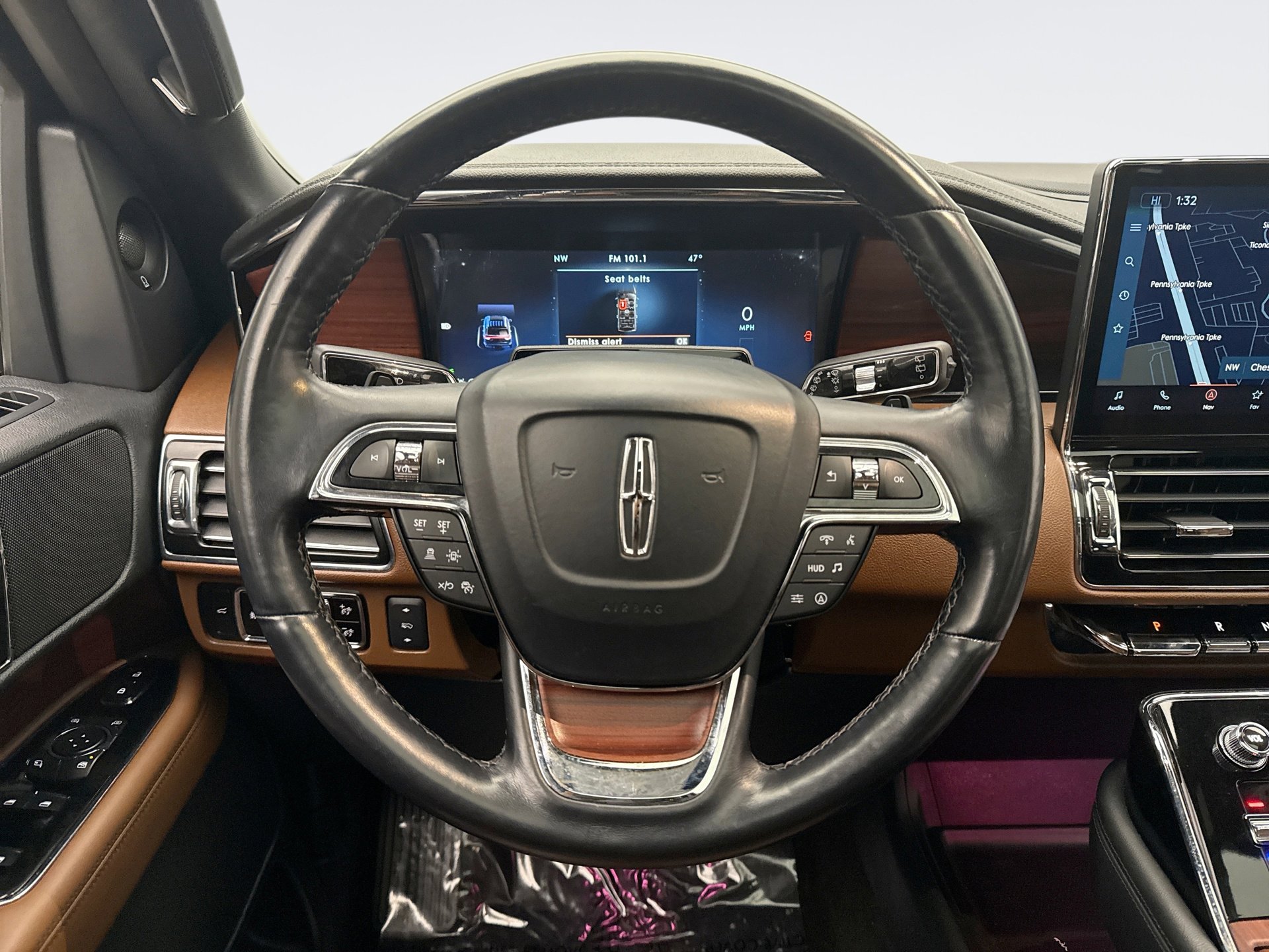 Used 2023 Lincoln Navigator L Reserve w/ Monochromatic Package image 12