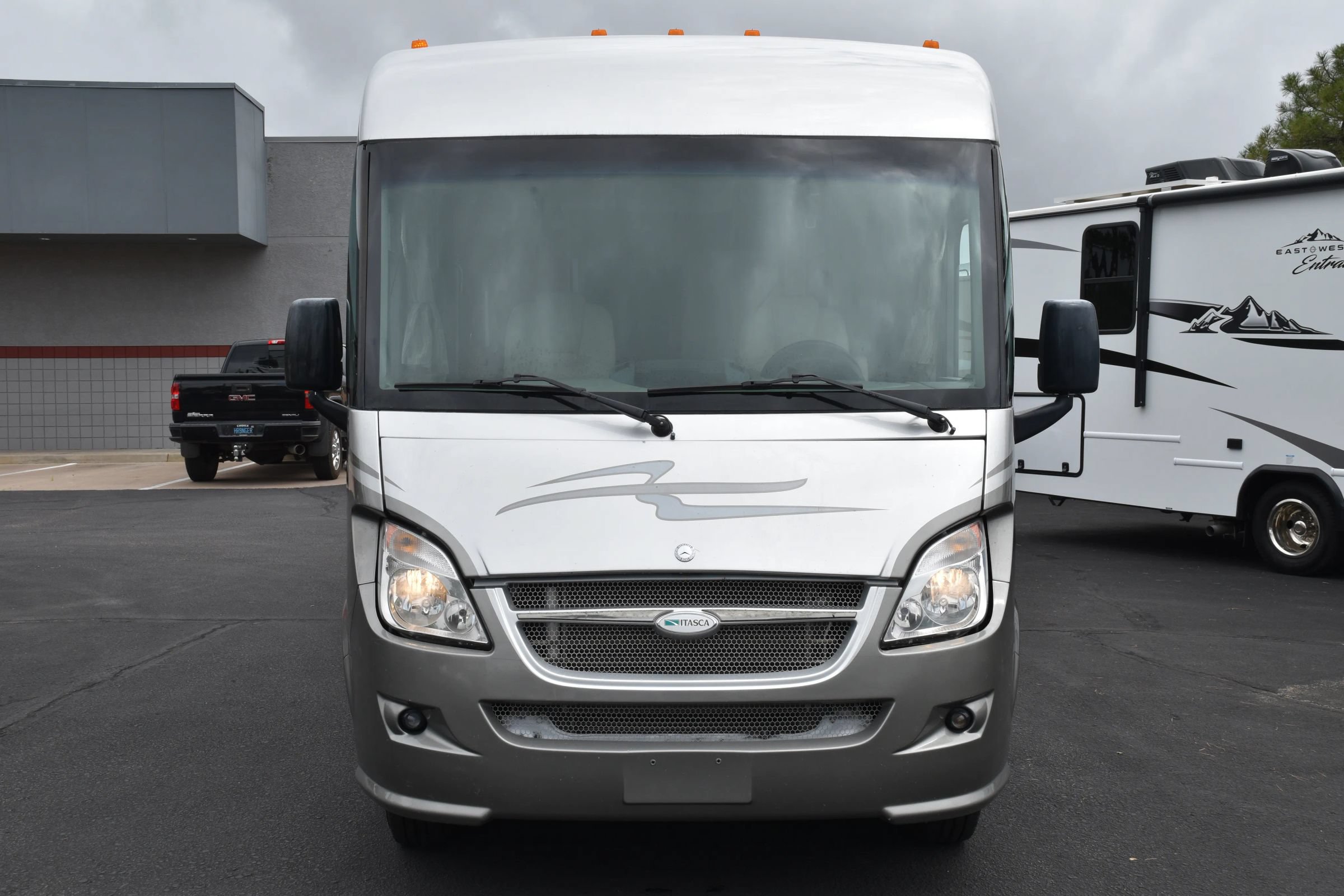 Used 2010 Mercedes-Benz Sprinter 3500 image 3