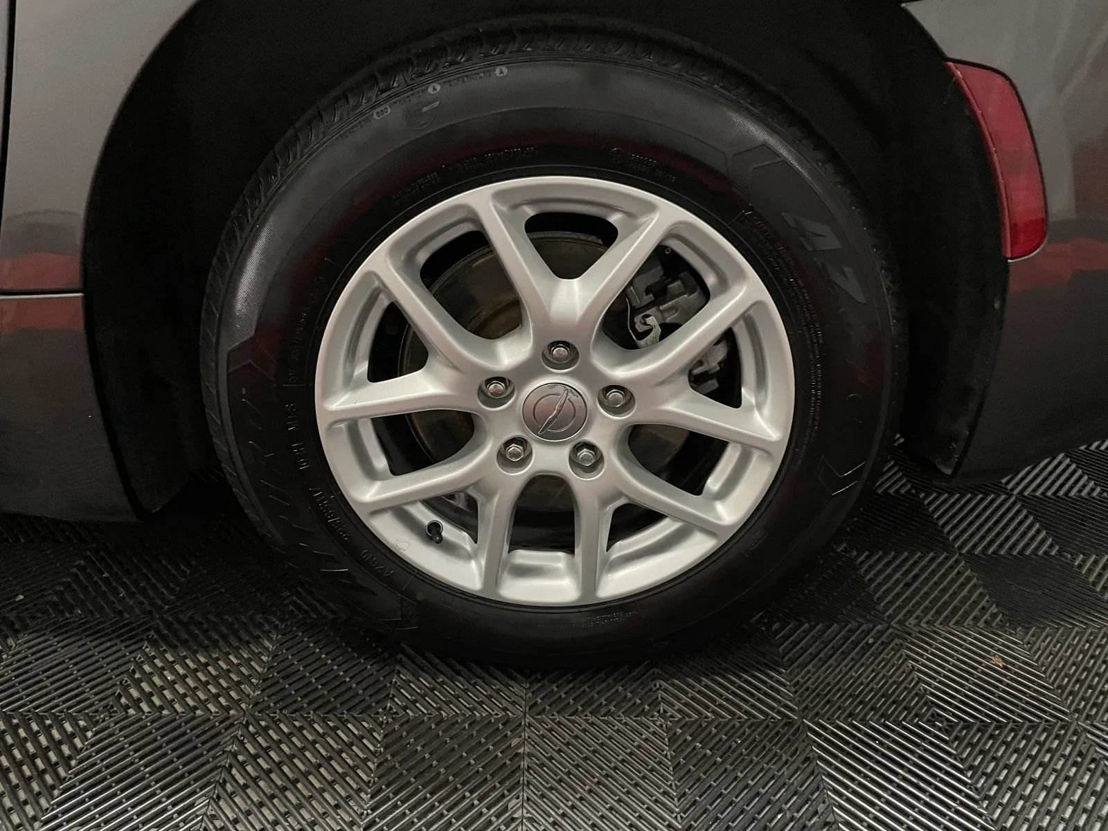 Used 2018 Chrysler Pacifica LX FWD image 11