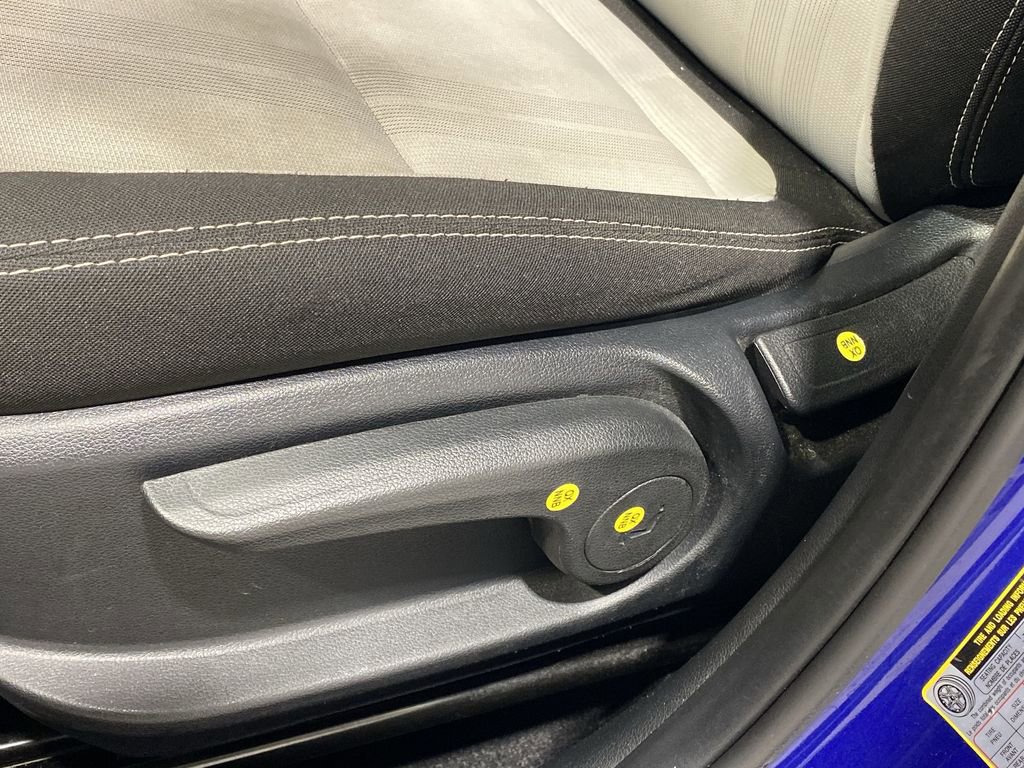 Used 2025 Hyundai Venue SEL image 14