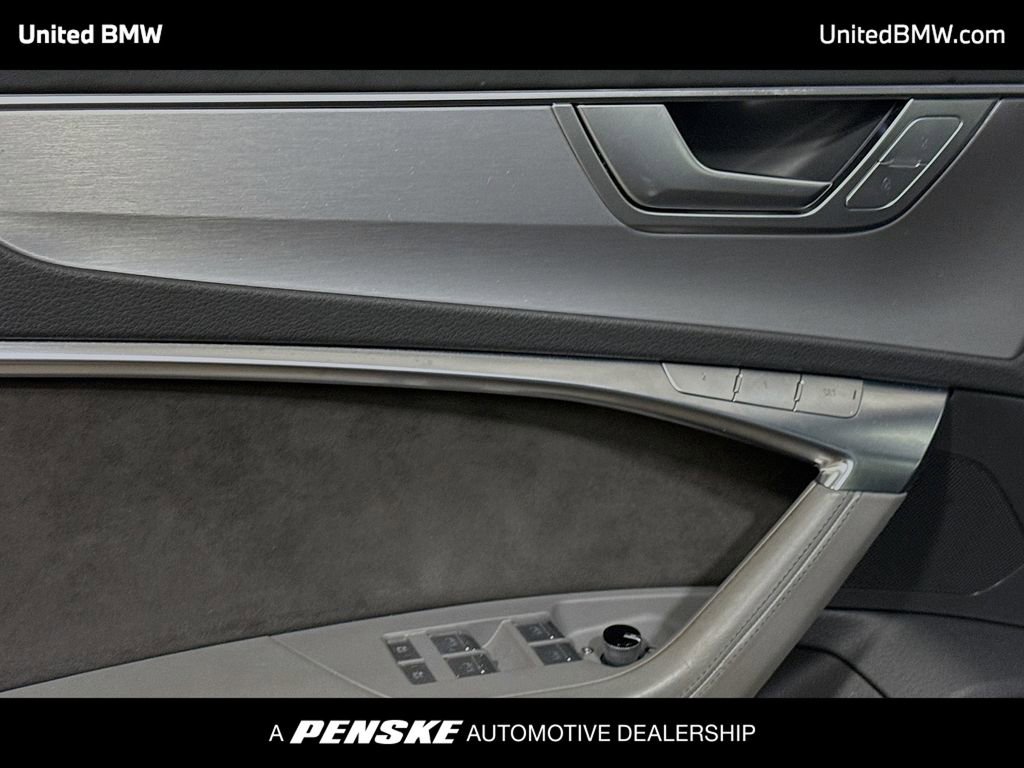 Used 2021 Audi S6 Prestige w/ Prestige Package image 3