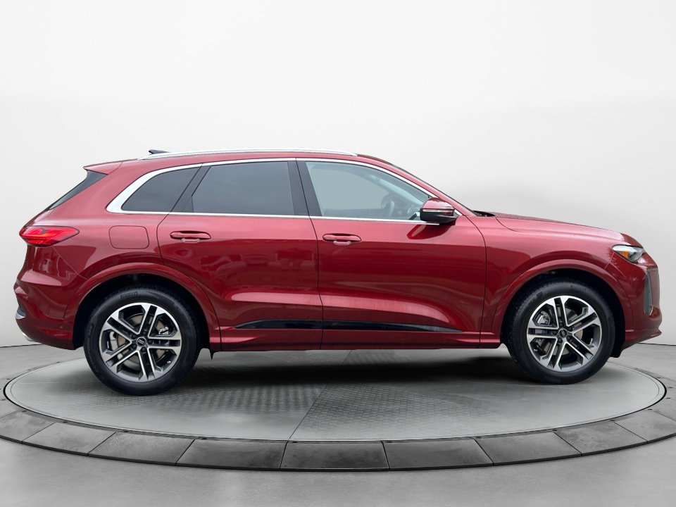 New 2025 Audi Q5 Prestige image 8