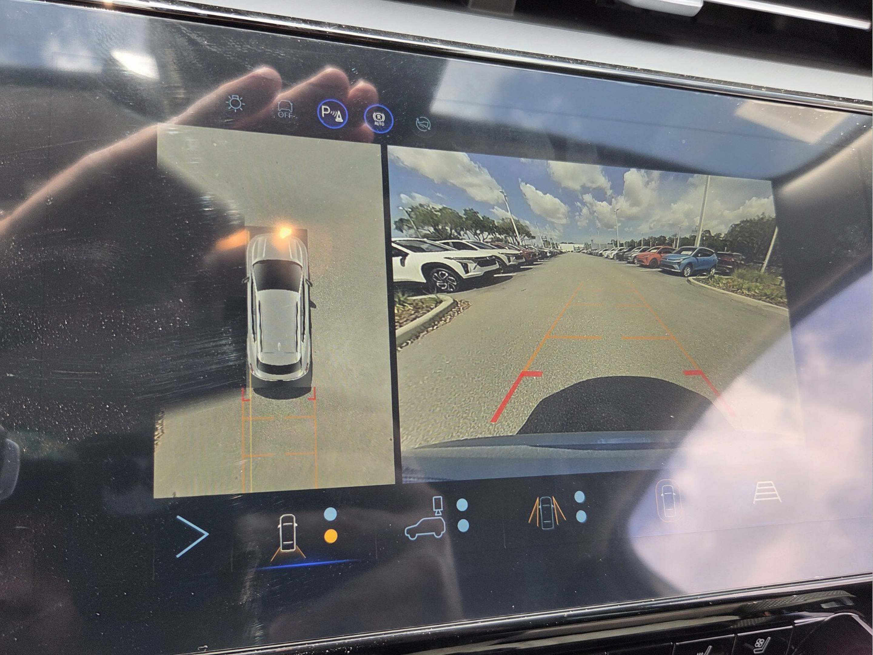 New 2027 Chevrolet Bolt RS w/ Technology Package FWD image 20