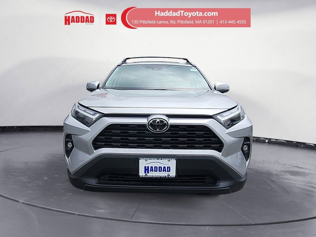 Used 2023 Toyota RAV4 XLE Premium AWD/4WD image 9