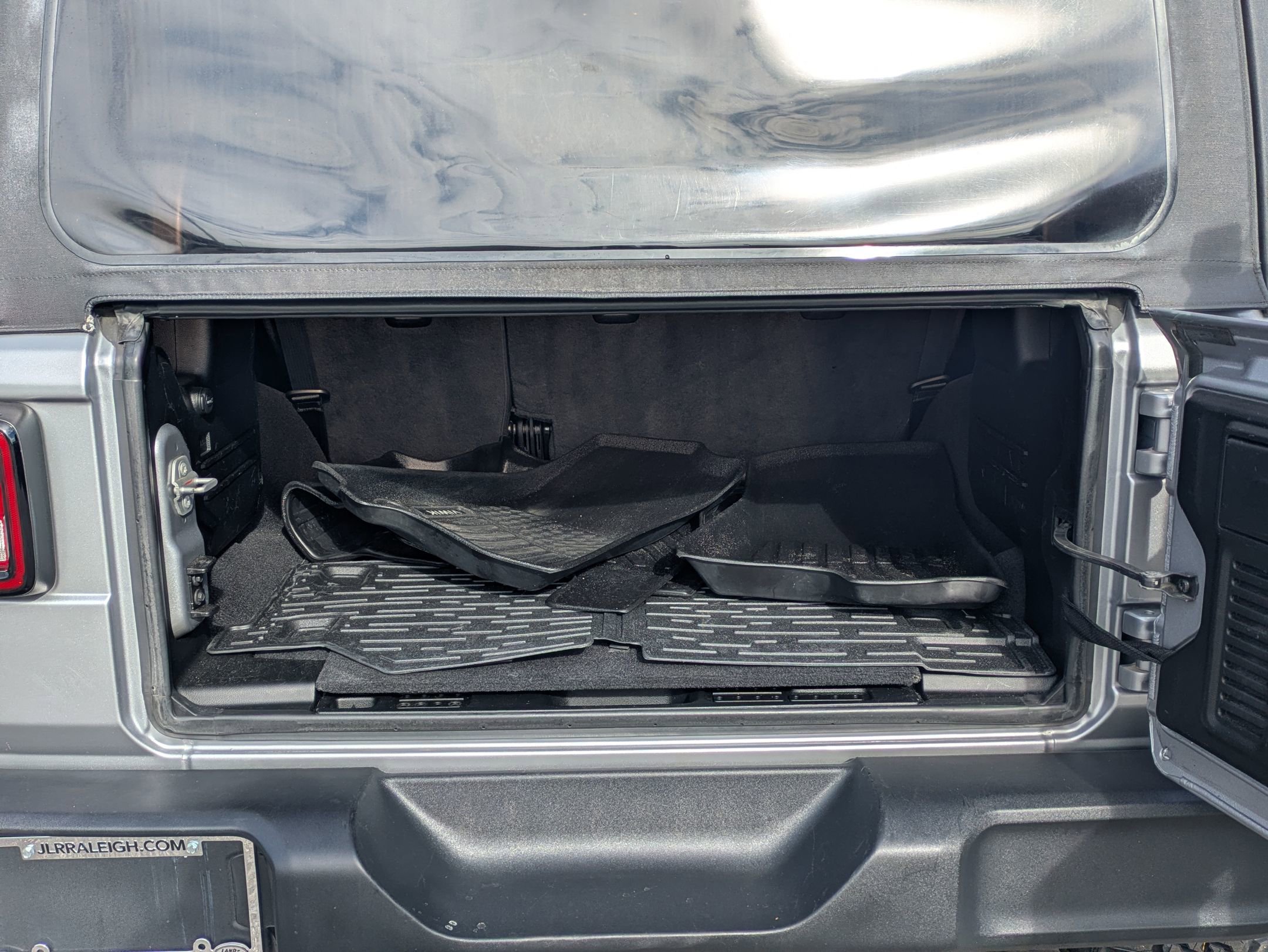 Used 2021 Jeep Wrangler Unlimited Sport image 23