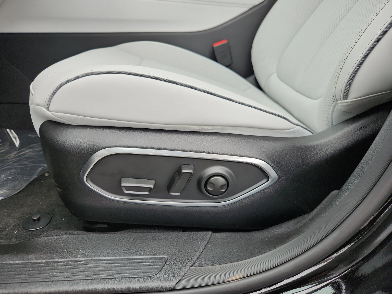 New 2025 Jeep Wagoneer S Limited image 14