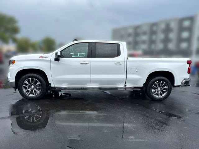 Used 2023 Chevrolet Silverado 1500 LT AWD/4WD image 2