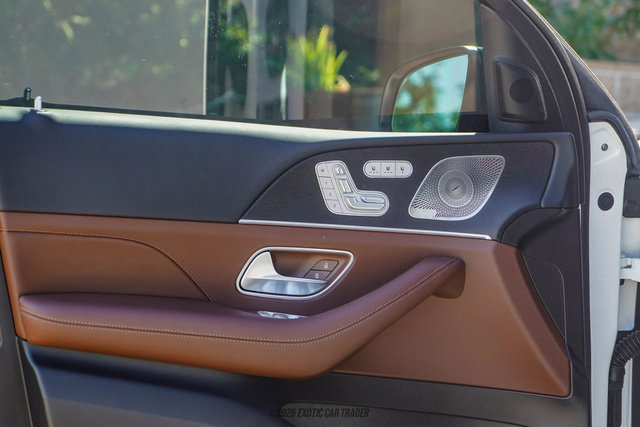 Used 2024 Mercedes-Benz GLS 450 4MATIC image 23