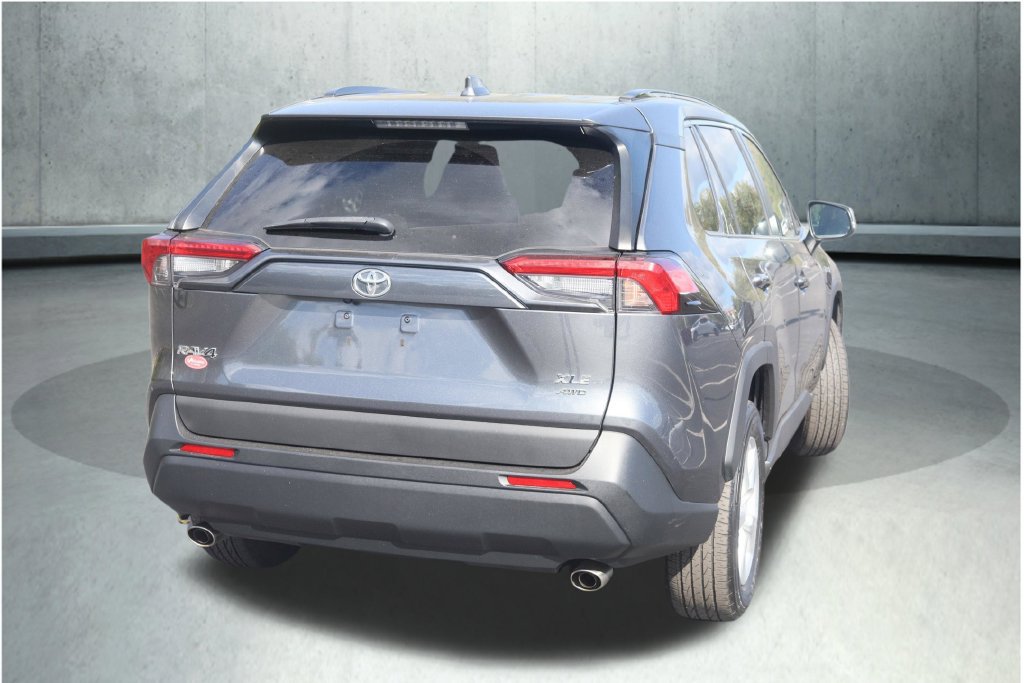 Used 2021 Toyota RAV4 XLE w/ Convenience Package AWD/4WD image 28