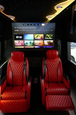 Used 2015 Mercedes-Benz Sprinter 2500 image 19