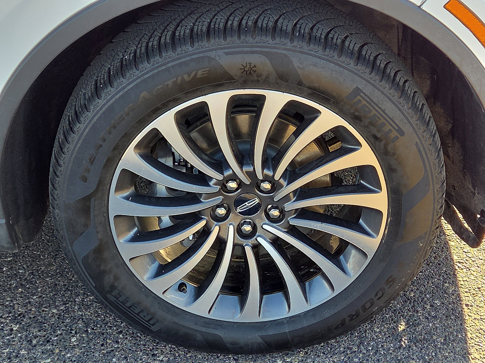 Used 2020 Lincoln Aviator Reserve w/ Equipment Group 201A image 7