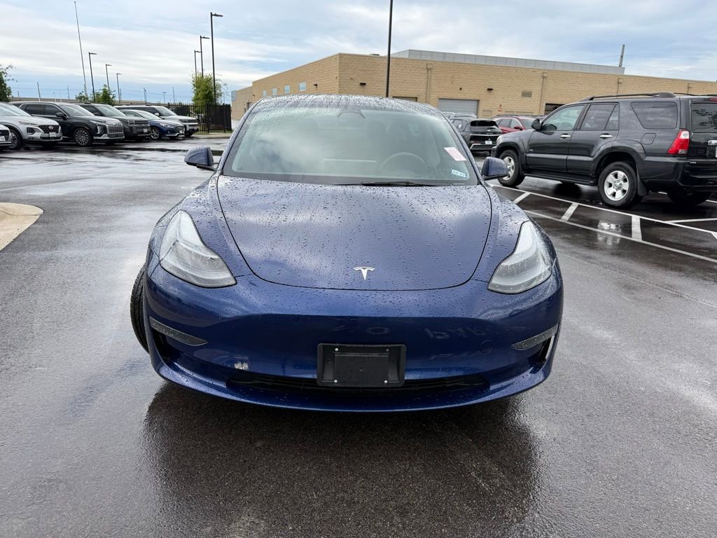 Used 2023 Tesla Model 3 Standard Range image 2