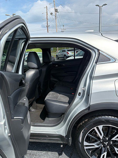 Used 2025 Mitsubishi Eclipse Cross SEL AWD/4WD image 11