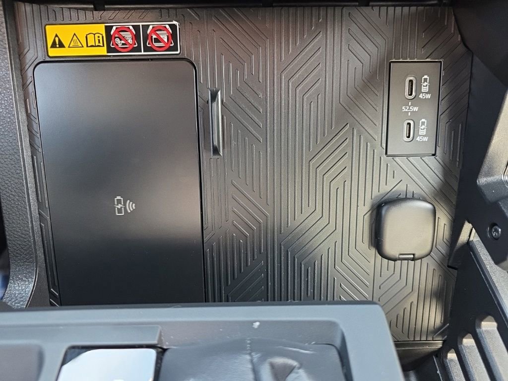 Used 2024 Toyota Tacoma TRD Sport w/ TRD Sport Upgrade Package image 31