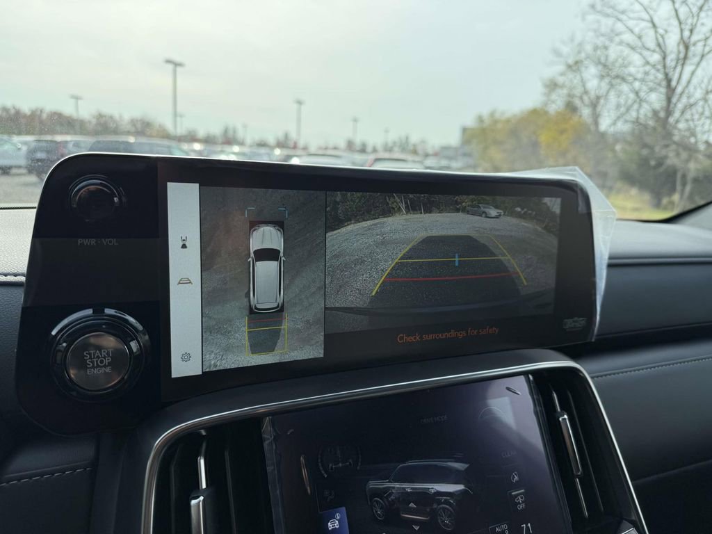 New 2025 Lexus LX 600 4WD w/ Luxury Package image 11