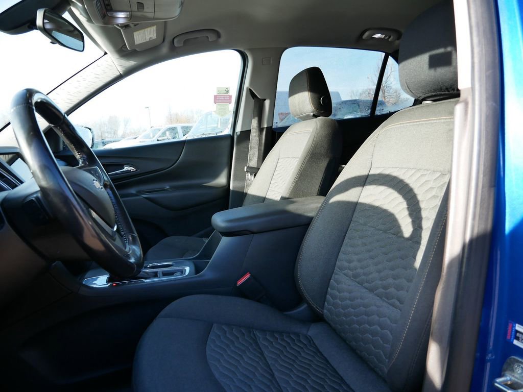 Used 2019 Chevrolet Equinox LT image 3