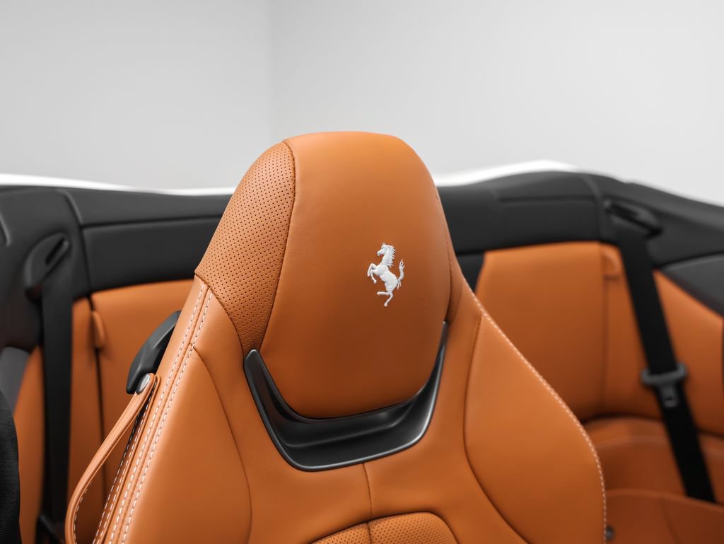 Certified 2022 Ferrari Portofino M RWD image 24