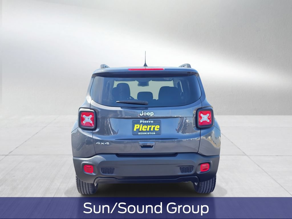 Used 2023 Jeep Renegade Latitude w/ Sun/Sound Group AWD/4WD image 5