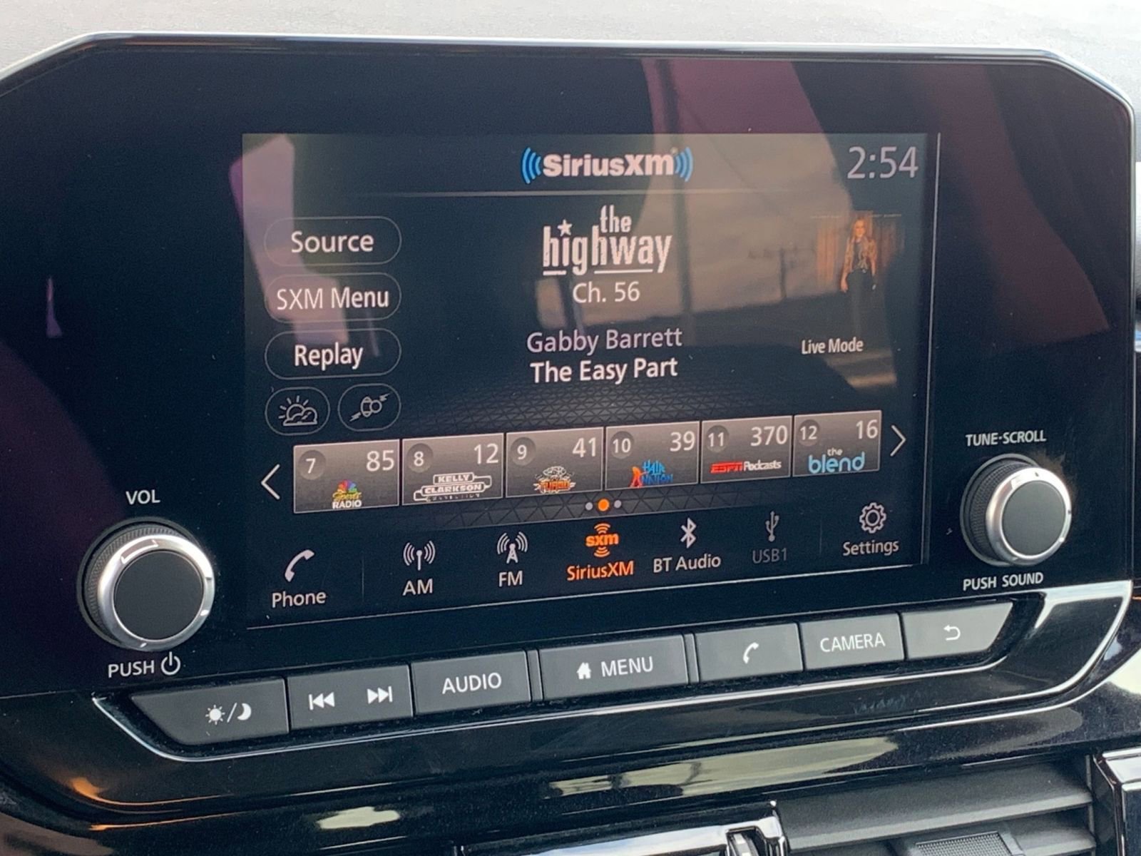 Used 2025 Nissan Pathfinder SV image 20