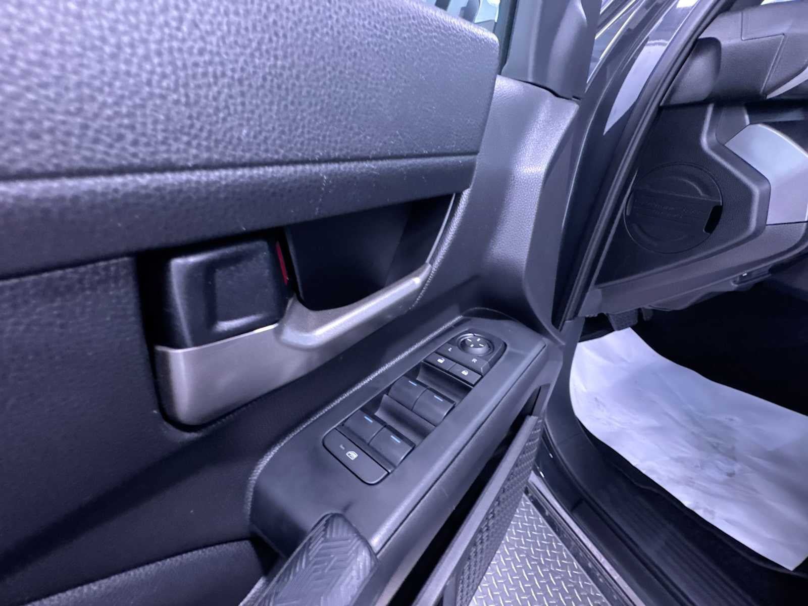 Used 2025 Toyota Tacoma TRD Off-Road AWD/4WD image 12