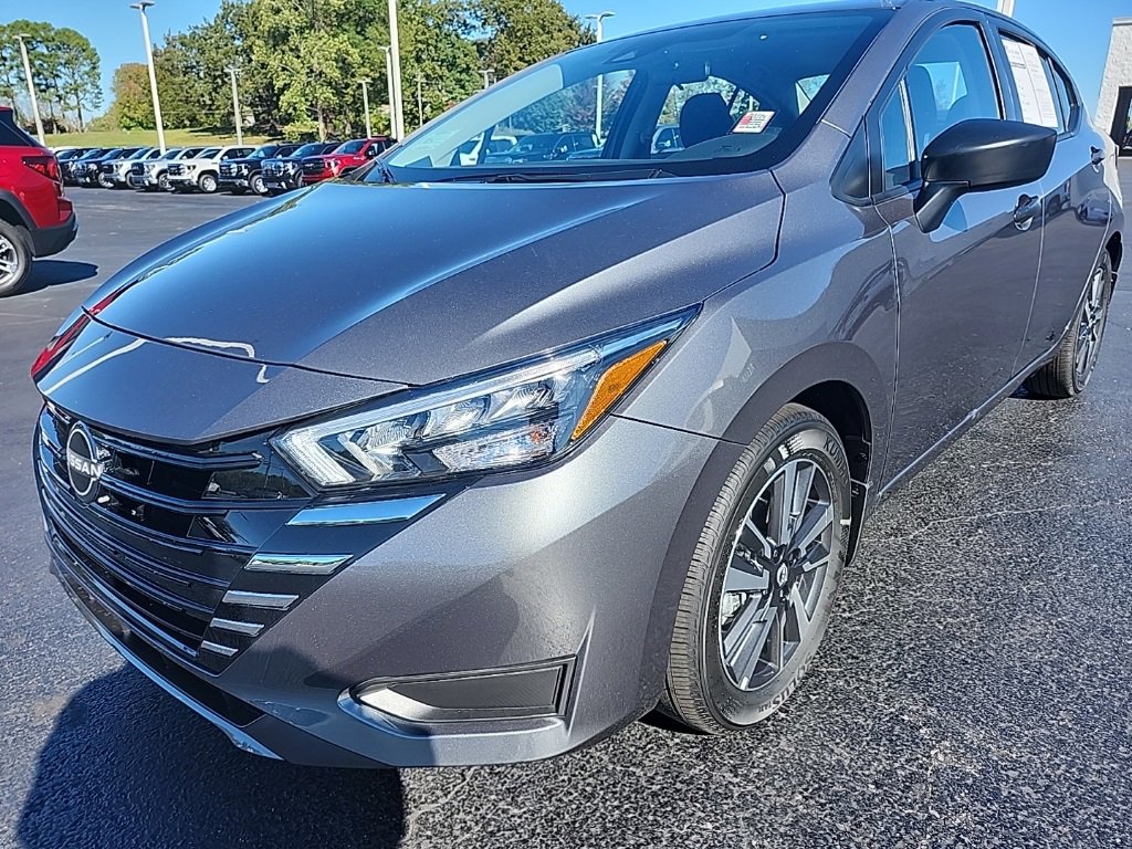 Used 2025 Nissan Versa S w/ S Plus Package image 7