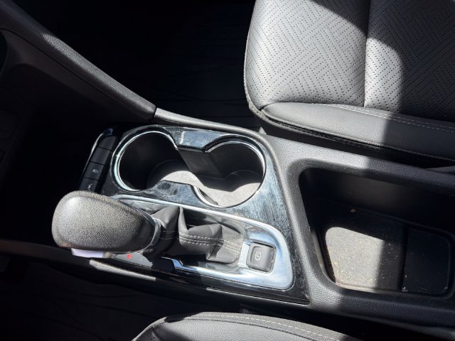 Used 2023 Buick Encore GX Essence w/ Experience Buick Package FWD image 15