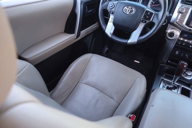 Used 2017 Toyota 4Runner Limited AWD/4WD image 20
