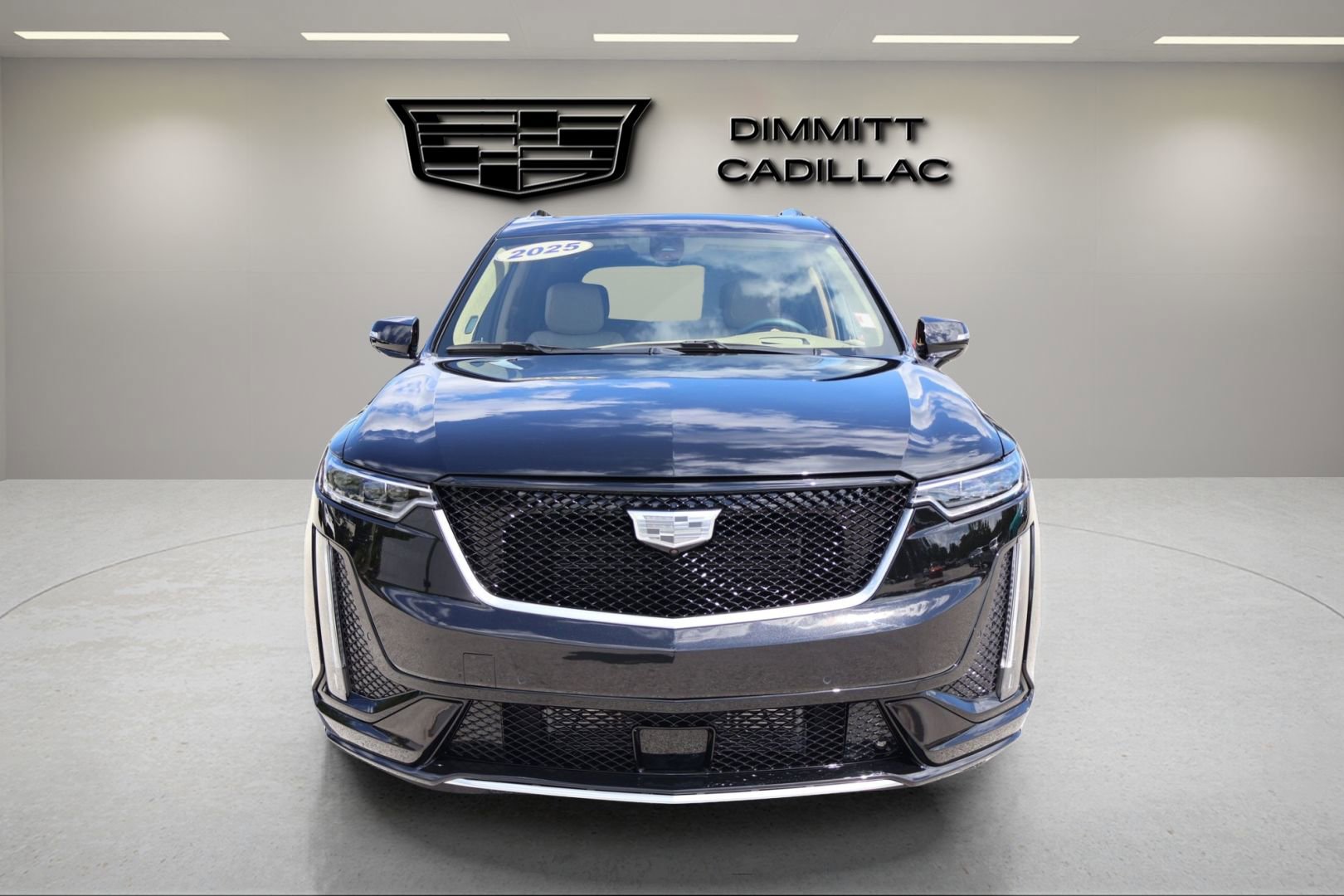 Used 2025 Cadillac XT6 Sport w/ Platinum Package AWD/4WD image 8
