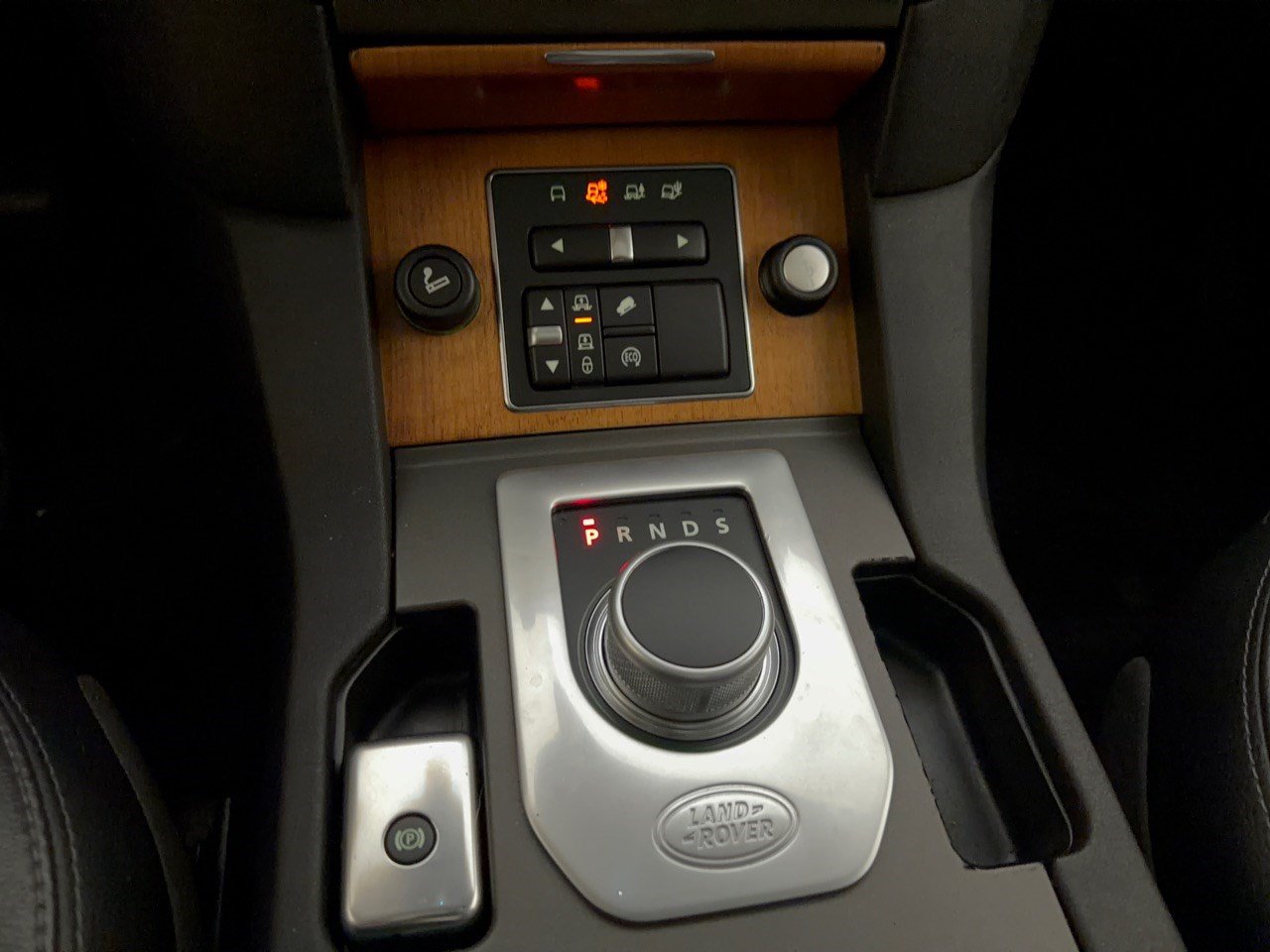 Used 2014 Land Rover LR4 HSE AWD/4WD image 21