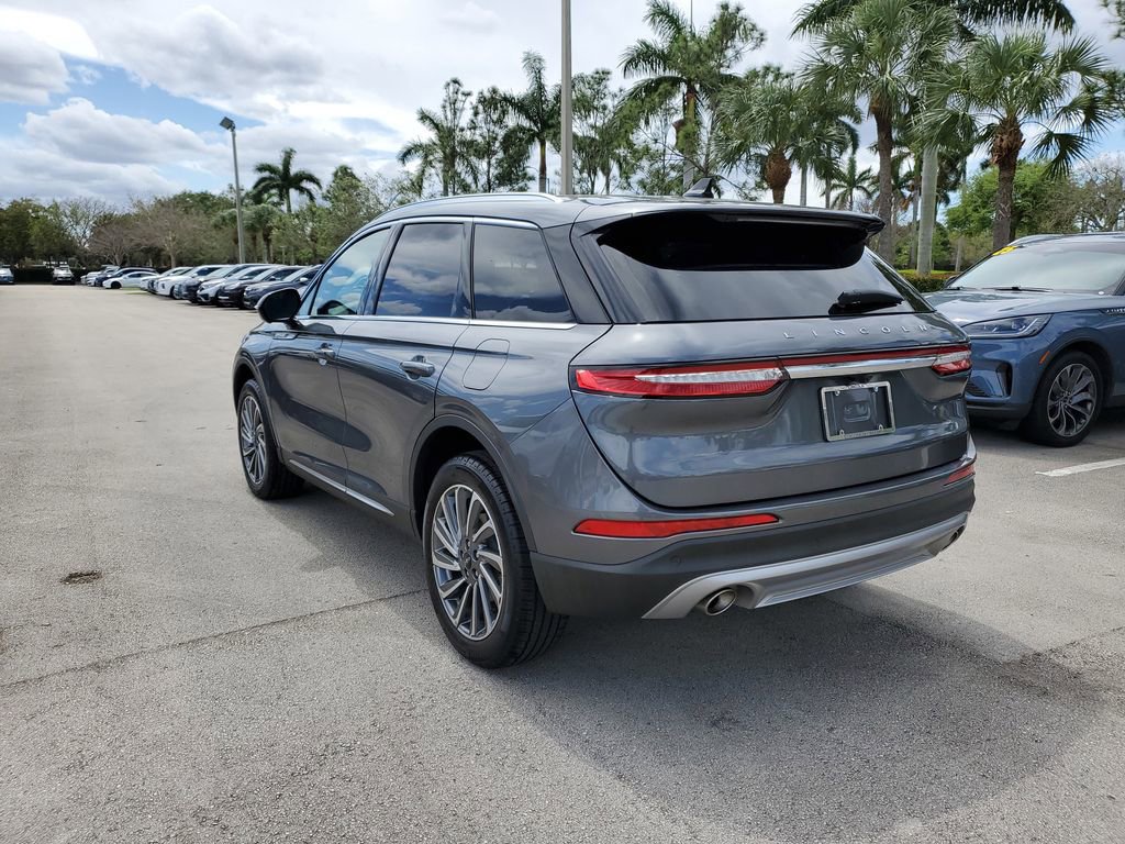 Certified 2023 Lincoln Corsair Reserve w/ Equipment Group 201A image 3