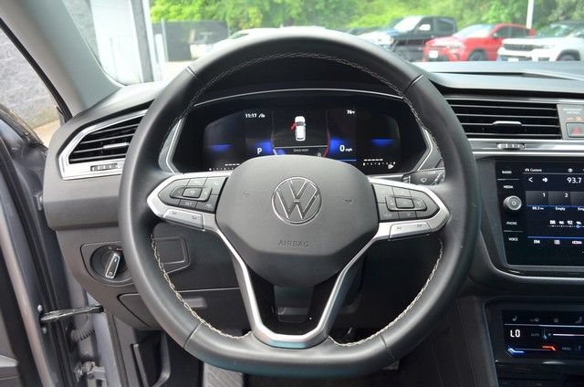 Used 2024 Volkswagen Tiguan SE AWD/4WD image 20