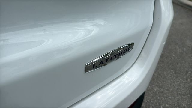 Used 2024 Jeep Compass Latitude AWD/4WD image 8