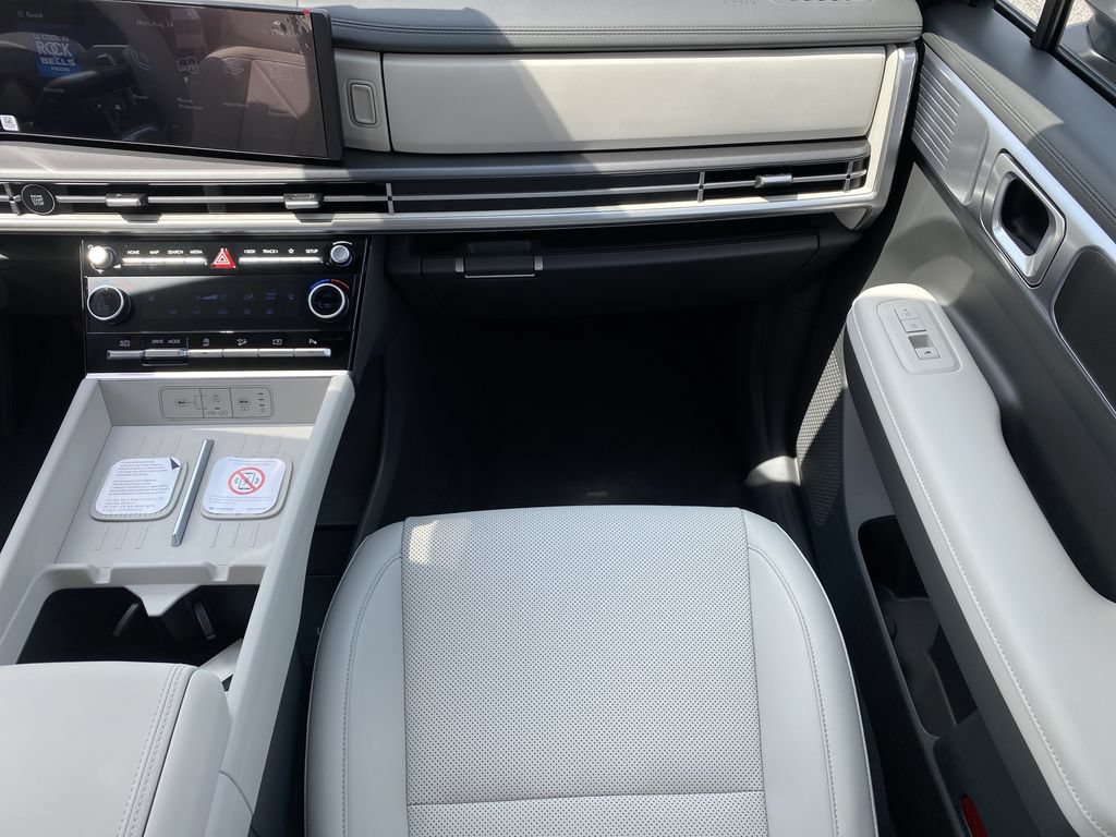 New 2027 Hyundai Santa Fe SEL FWD image 16
