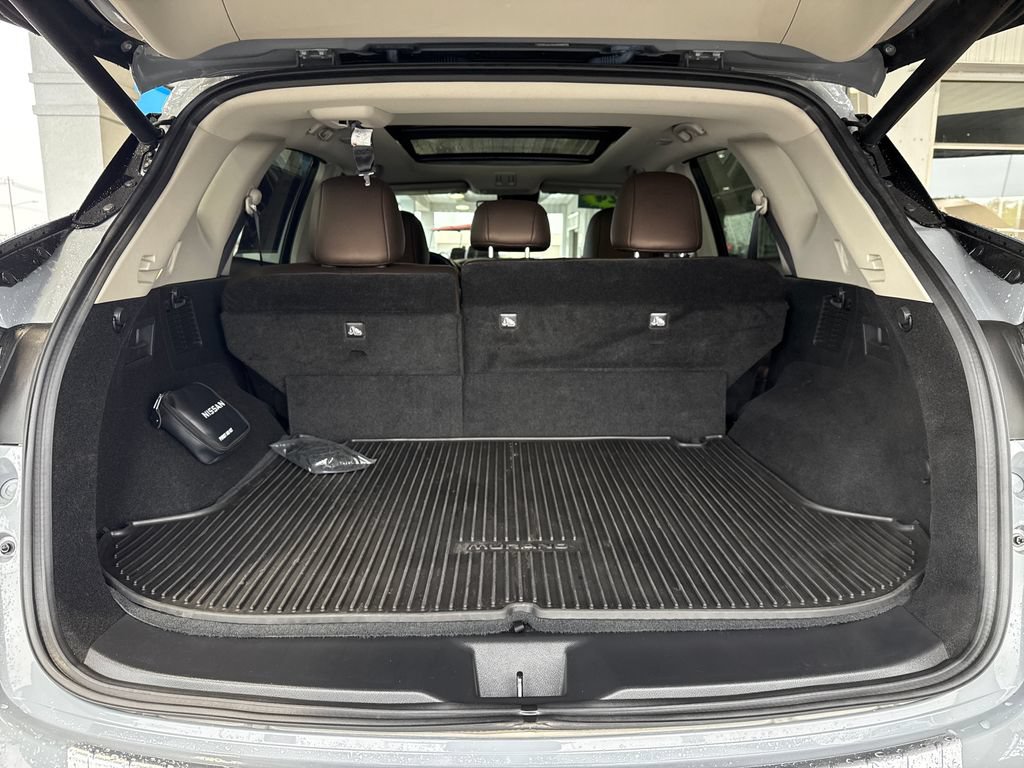 Used 2024 Nissan Murano Platinum w/ Cargo Package FWD image 24