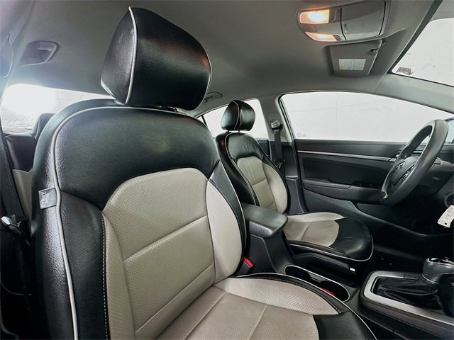 Used 2018 Hyundai Elantra SEL w/ Cargo Package image 25
