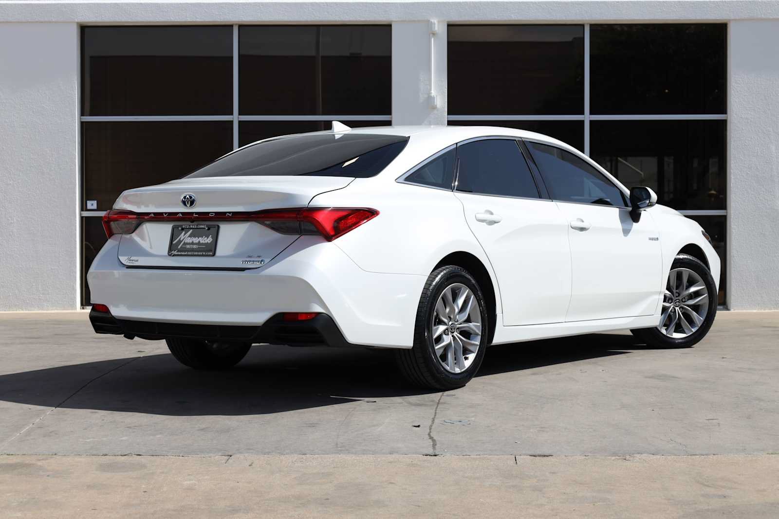 Used 2021 Toyota Avalon XLE FWD image 7