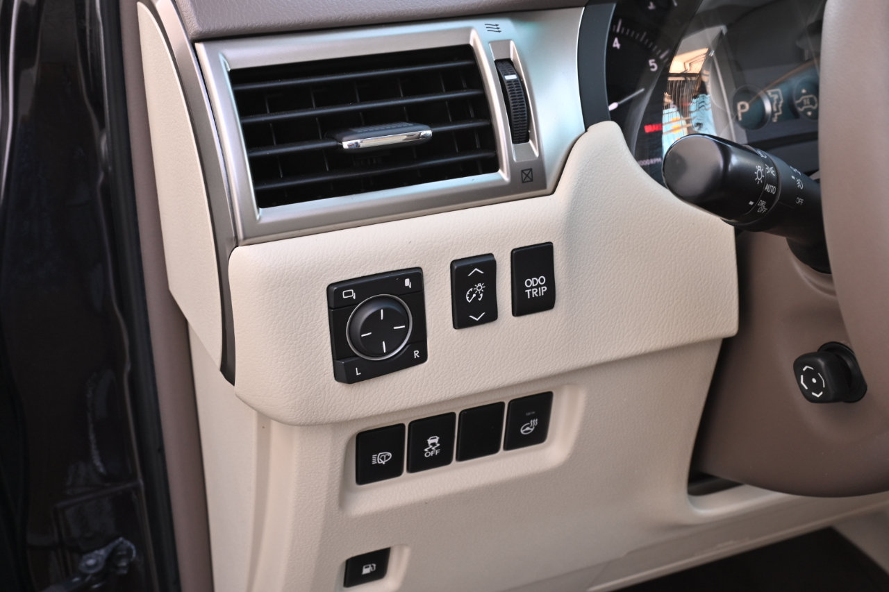 Used 2012 Lexus GX 460 Premium AWD/4WD image 26