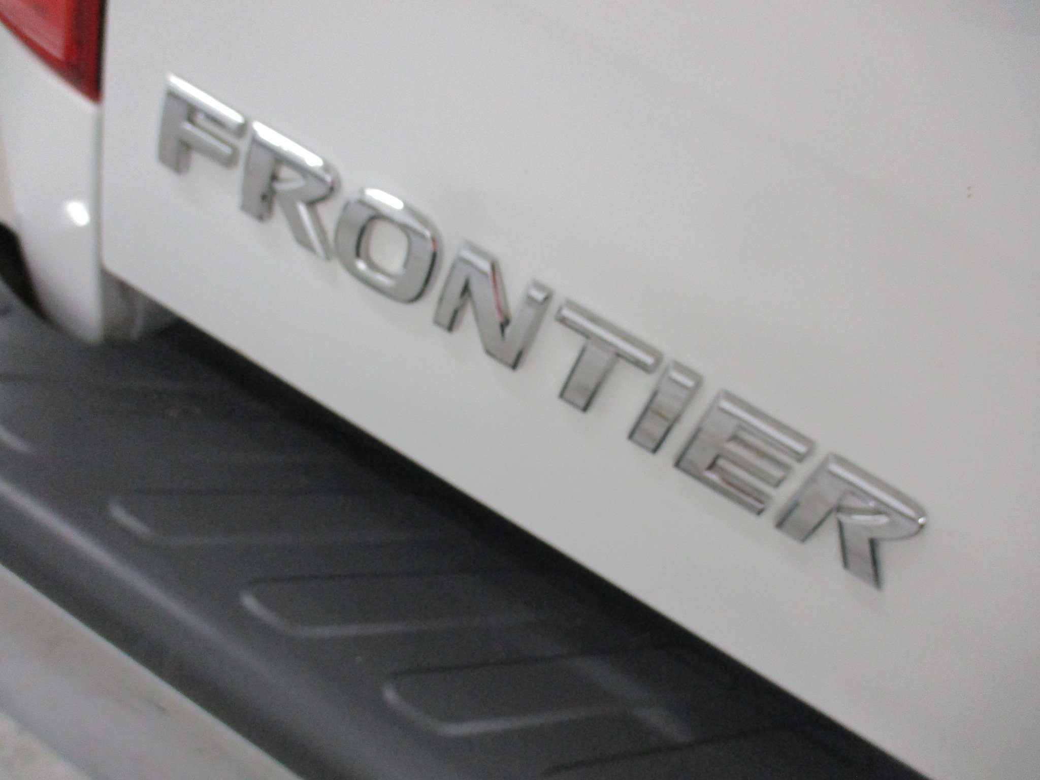 Used 2016 Nissan Frontier S RWD image 8