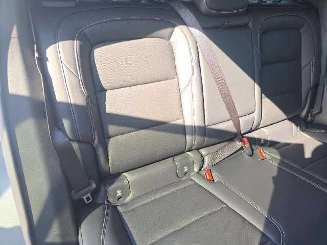 New 2027 GMC Terrain Elevation w/ Elevation Premium Package AWD/4WD image 19