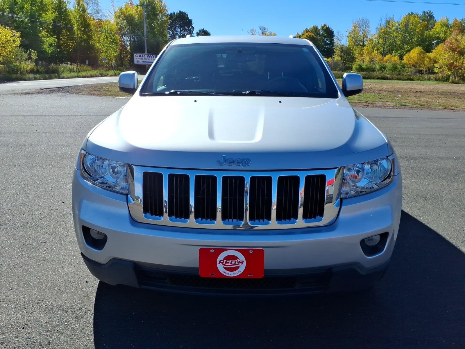 Used 2011 Jeep Grand Cherokee 70th Anniversary AWD/4WD image 9
